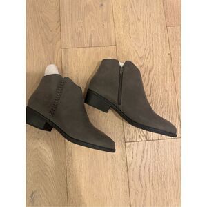 MIA Women’s Grey booties size 11